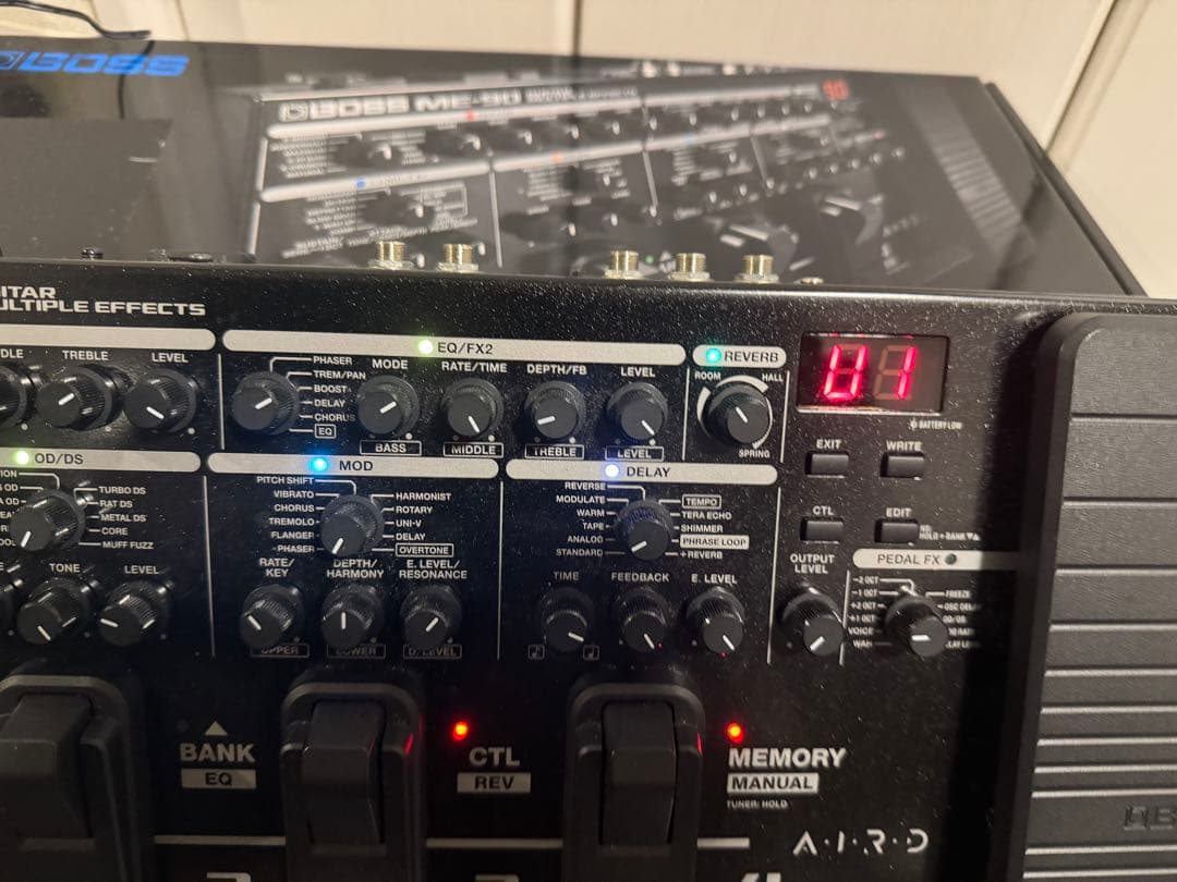 BOSSマルチエフェクター　ME-90