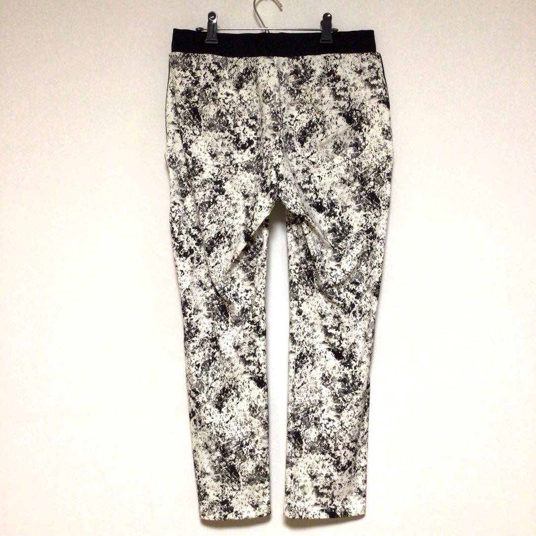 マンシングウェア 総柄 ペンギン ゴルフパンツ 白黒 大きめLL 極美品 夏用