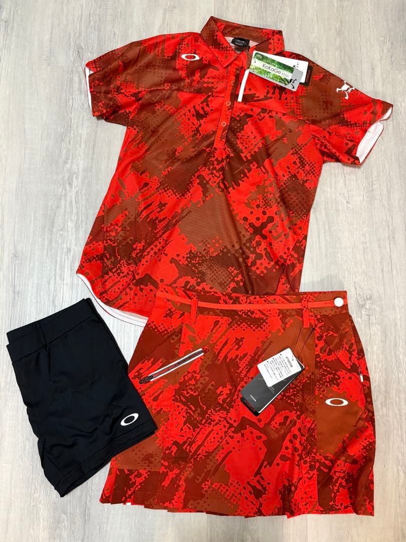 新品　Mサイズ　27500円　オークリーゴルフ　シャツ　スカート セットアップ