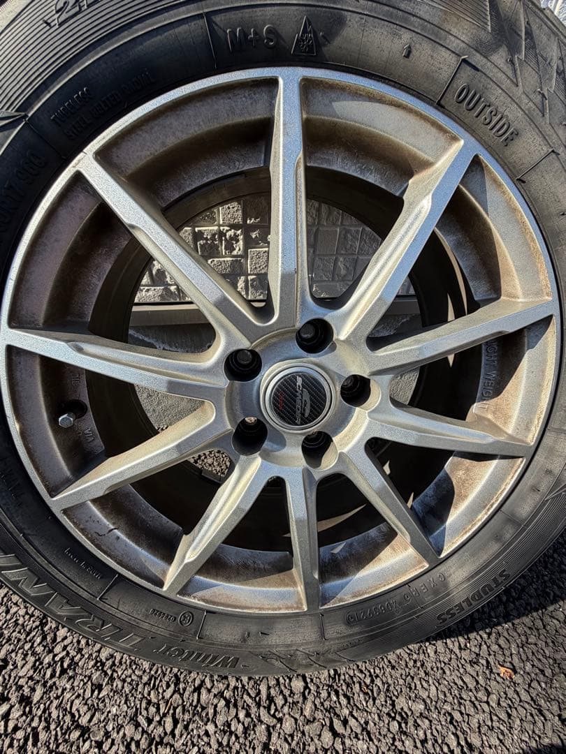 スタッドレスタイヤ　ホイールセット 4本215/60R17