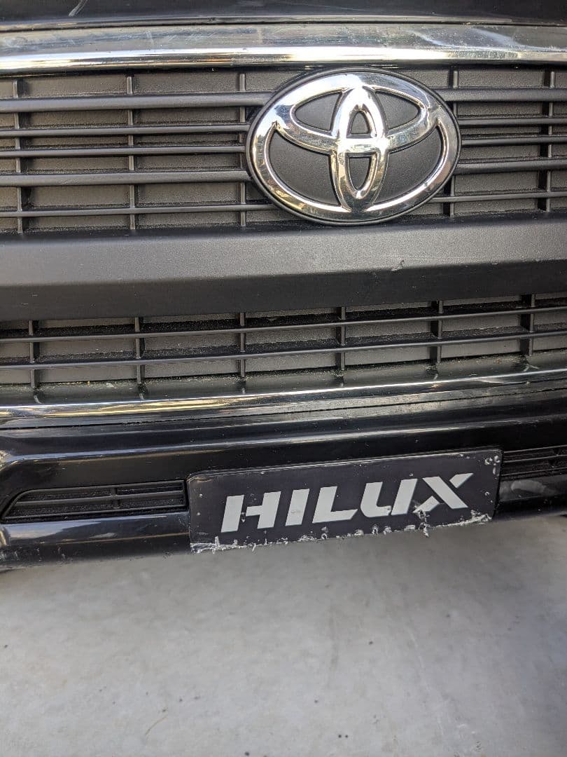 乗用玩具 乗用ラジコン トヨタ ハイラックス 　※シャンク品　手渡し取引き