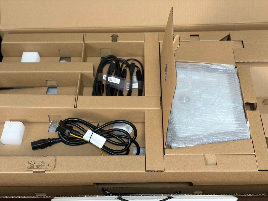 【値引き中】Dellハイエンド 4K USB-Cハブモニター　U2723QE