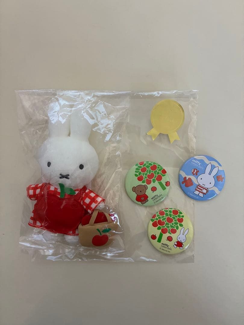 ミッフィー ザッカフェスタ 2026 限定ぬいぐるみ & バッジset