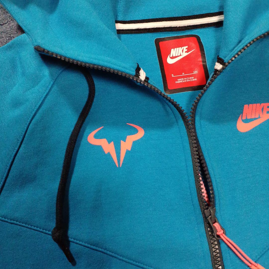 ナイキ　ジャンバ－