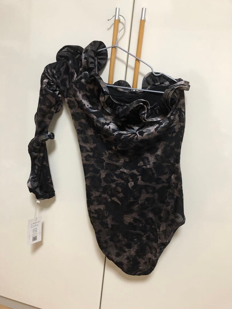 Dance Queen 社交ダンス 黒とグレーの迷彩柄 レッスンウェア