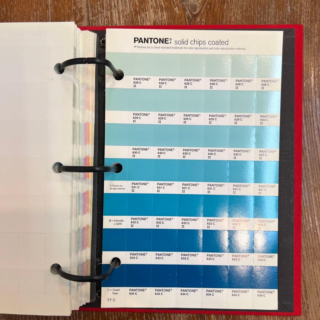 Pantone solid chips パントーン　色見本