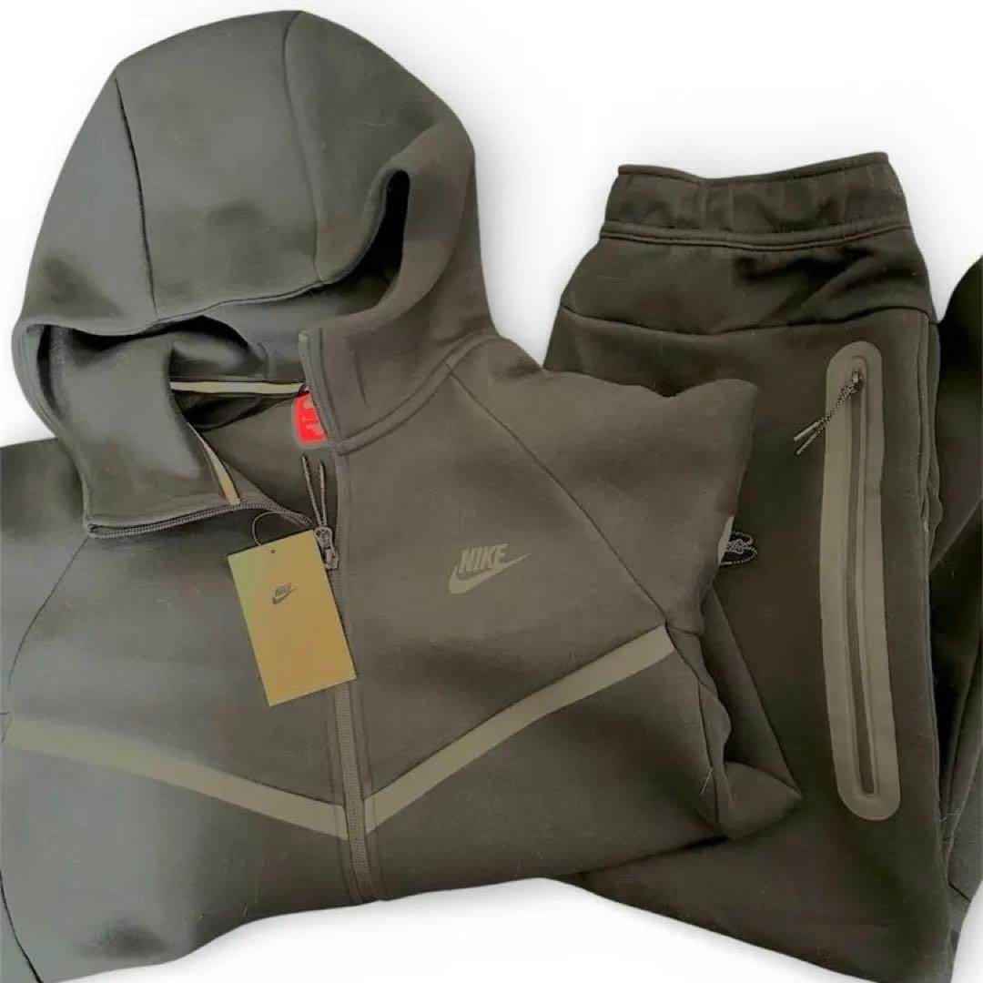 NIKE テックフリース　上下セット (M)
