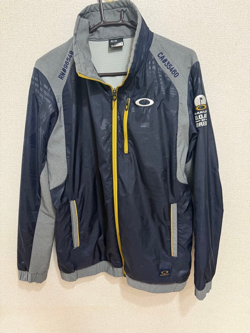 ゴルフウェア　メンズ　セットアップ