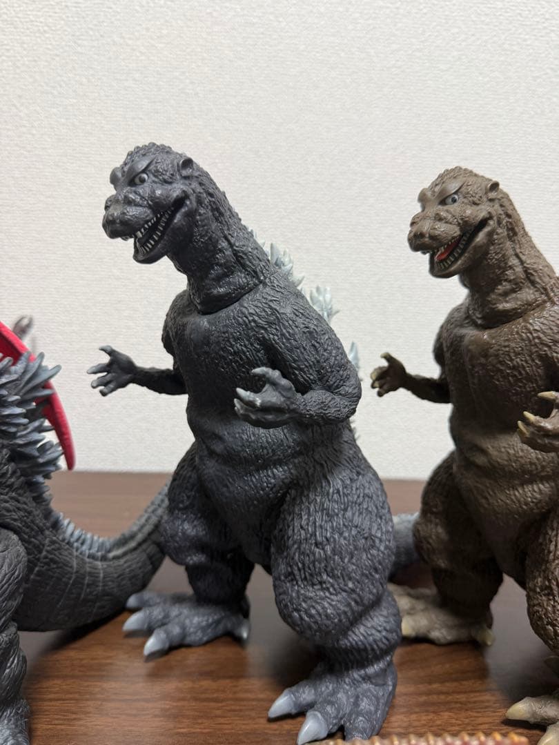 シンゴジラ フィギュア 東宝 ゴジラ デストロイア ソフビ バンダイ