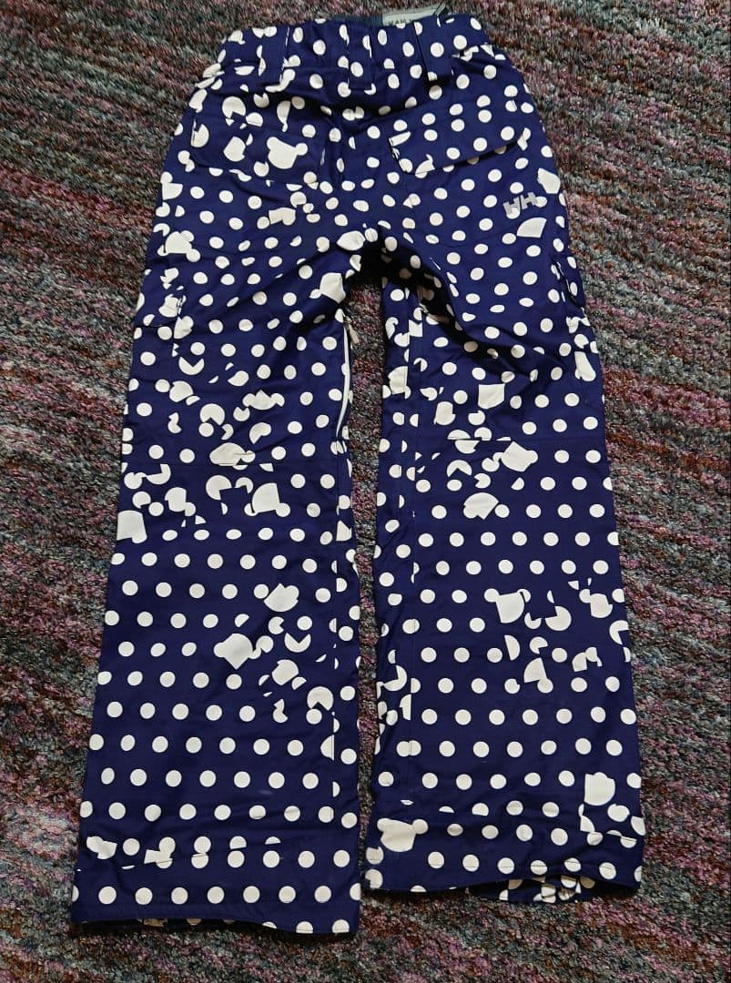 Helly Hansenスキーウェア　 ジャケットＷＬ、パンツユニセックスМ