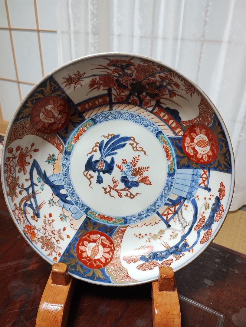 花鳥風月模様の陶磁器大皿