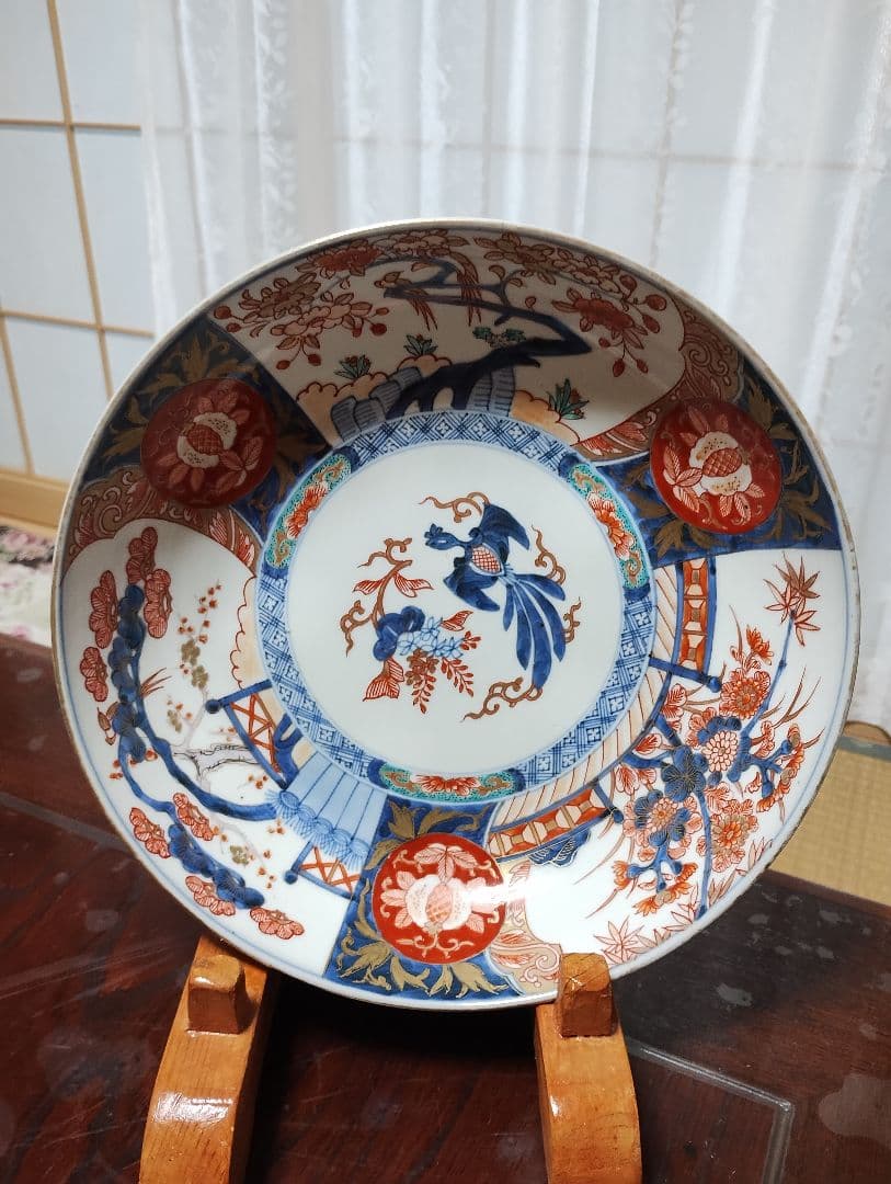 花鳥風月模様の陶磁器大皿