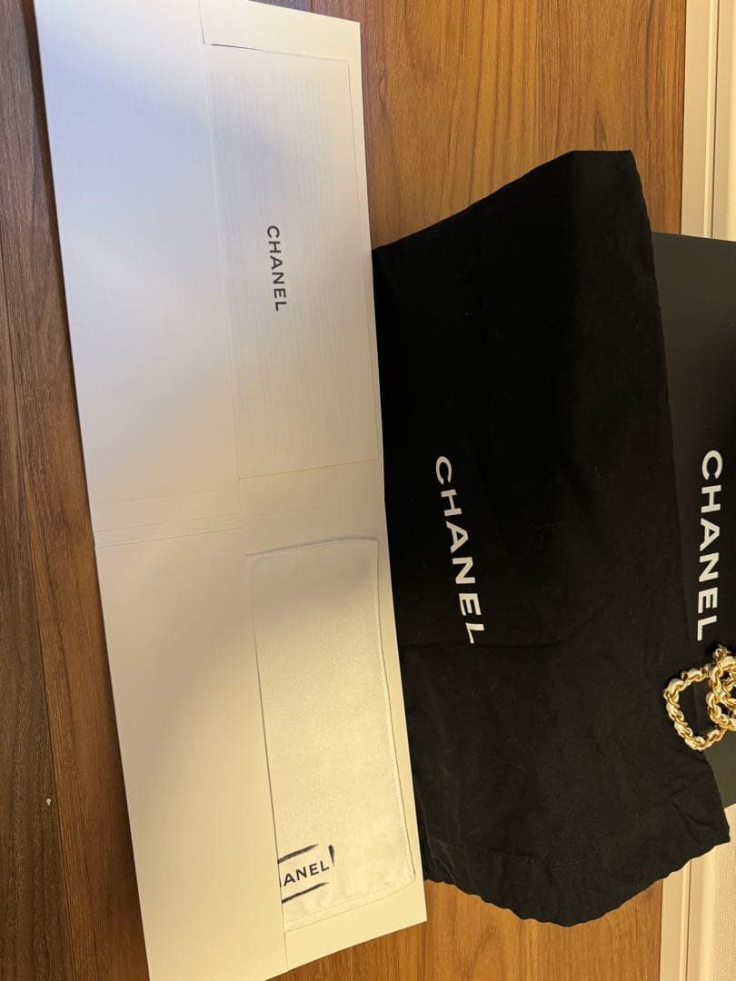 CHANEL マトラッセ ラムスキン パール ミニフラップバッグ ショルダー　白