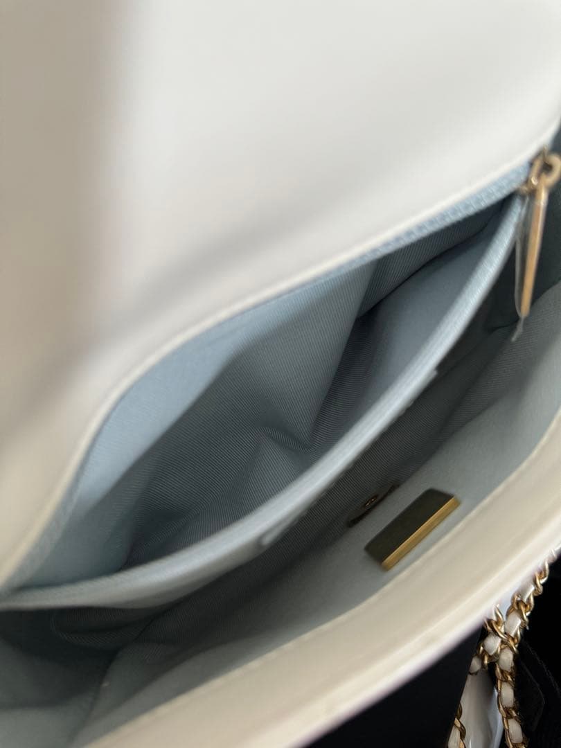 CHANEL マトラッセ ラムスキン パール ミニフラップバッグ ショルダー　白