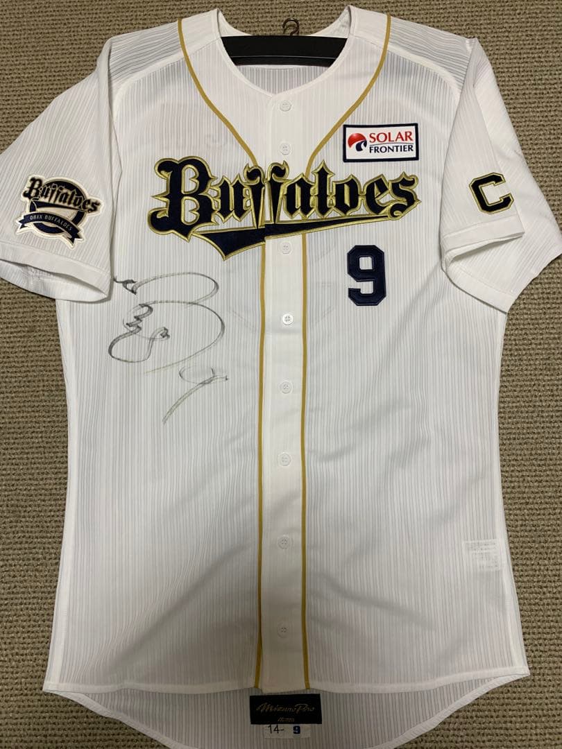 オリックスバファローズ　実使用　ユニフォーム　サイン　坂口智隆