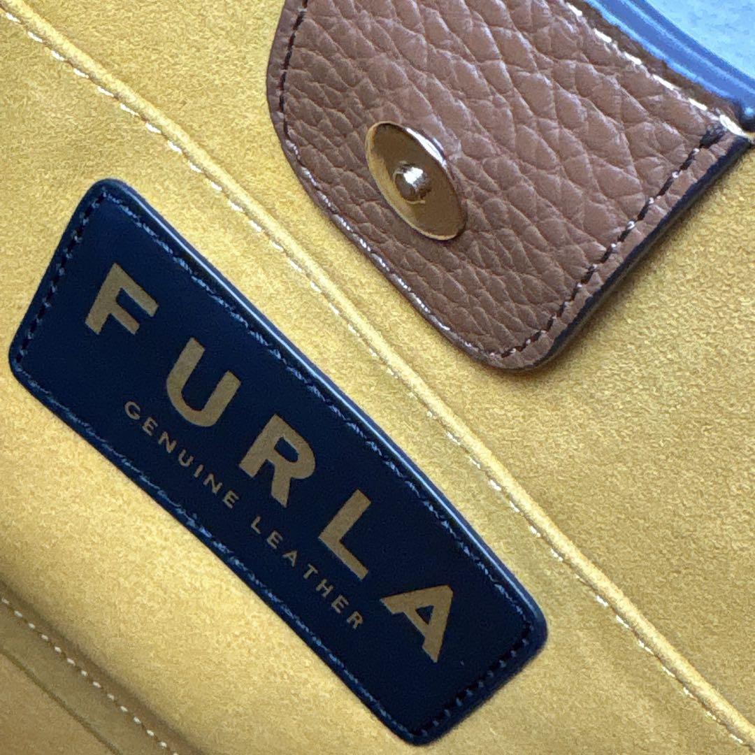 【極美品✨】フルラ プリムラ ホーボー ハンドバッグ 現行アーチロゴ Sサイズ