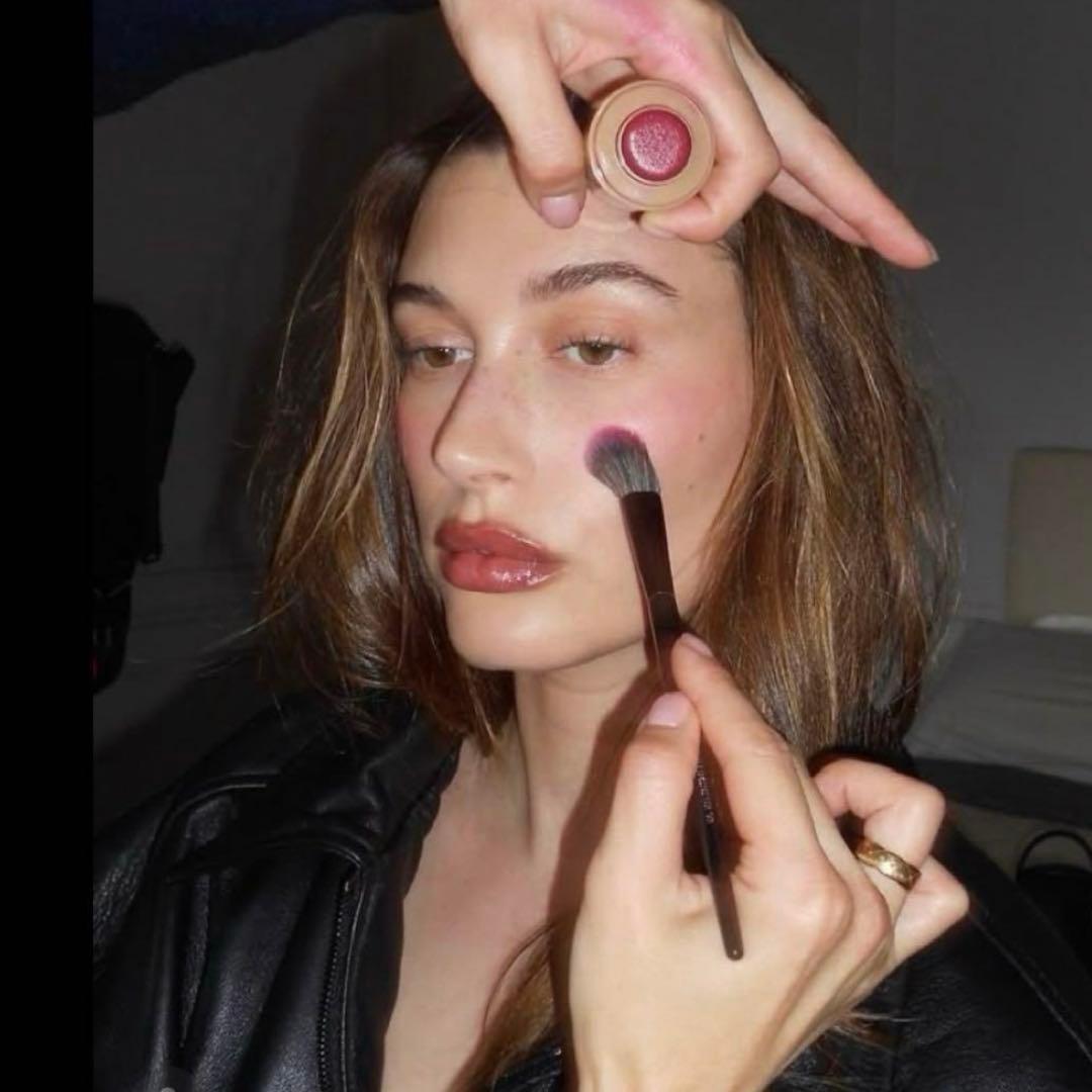 RHODE DATE CAKE ポケット ブラッシュ+ PBJリップ