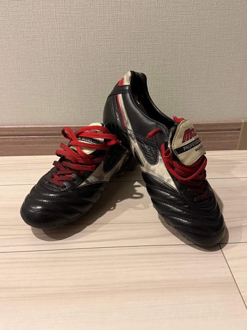 Mizuno Morelia モレリア サッカーシューズ ブラック/レッド