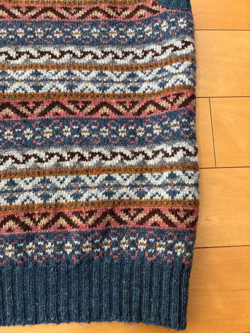 【美品】ジャミーソンズ（Jamieson's ）フェアアイル柄 ベスト