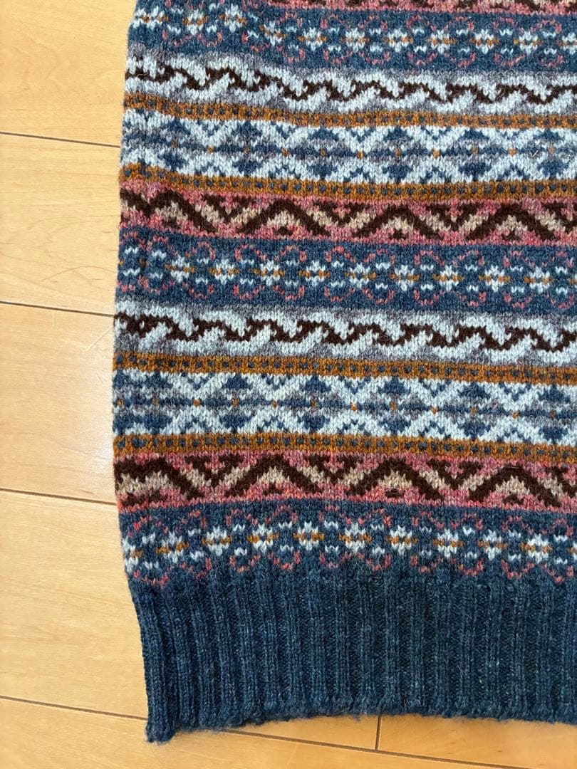 【美品】ジャミーソンズ（Jamieson's ）フェアアイル柄 ベスト