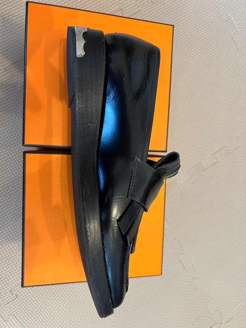 TOGA PULLA ブラックローファー フリンジ付き