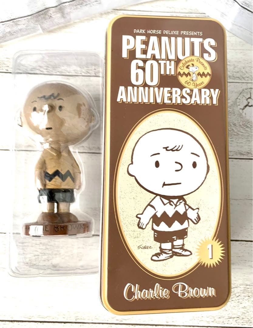 最終値下げ早い物勝ち　限定650個　ダークホース　フィギュア　チャーリーブラウン