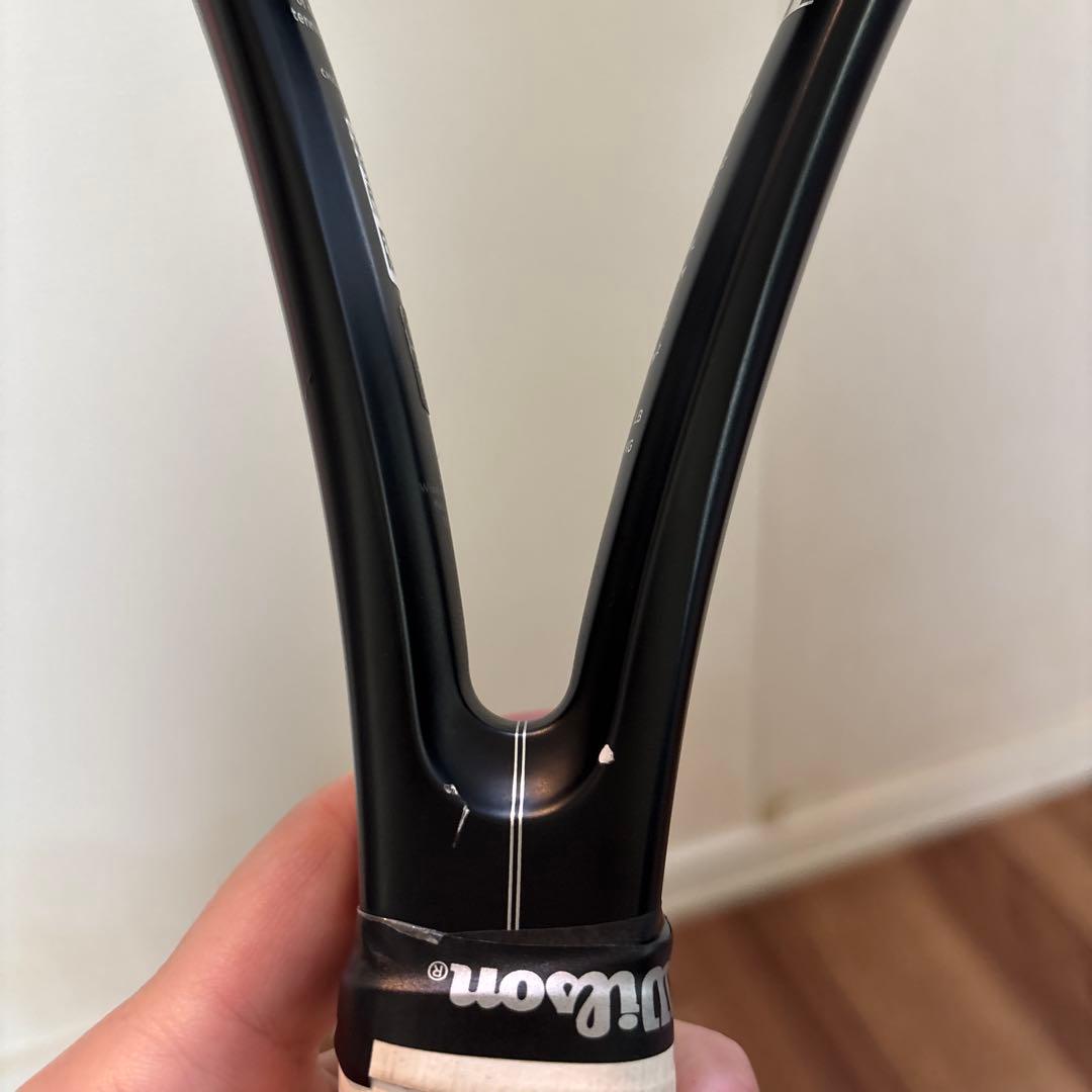 テニスラケット　ウィルソンRF01 300g G2