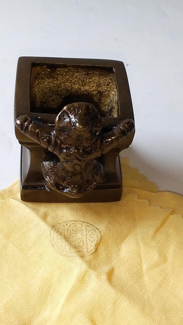 唐銅 七種蓋置 金谷浄雲 造 茶道具 茶器 蓋置 共箱 共布 美品 です。