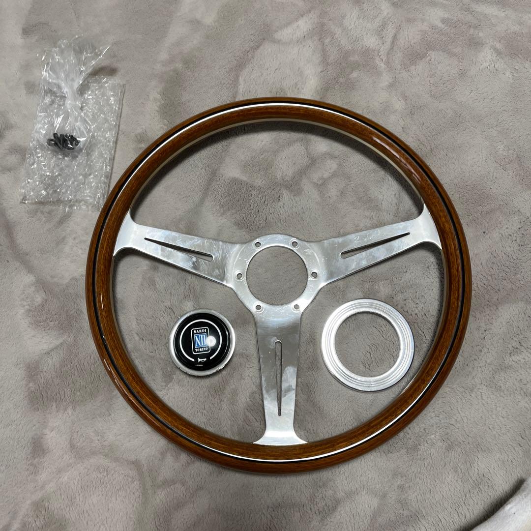 ナルディ　ウッドステアリング　36パイ