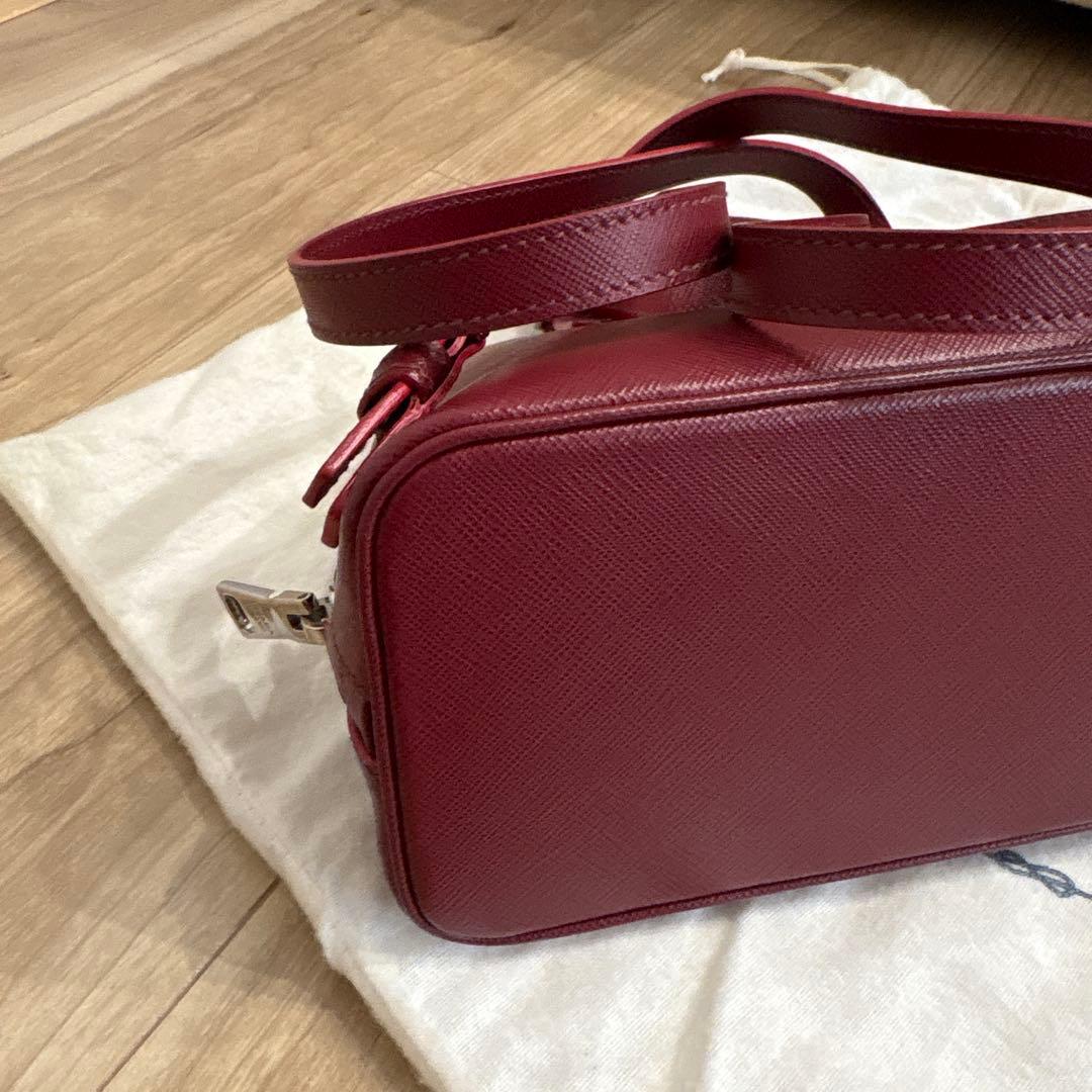 PRADA/プラダ　バーガンディ ハンドバッグ