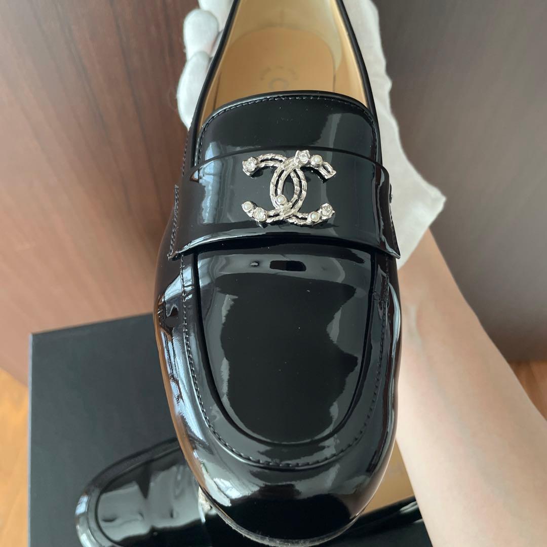 meruシャネル　パテントローファー　37.5センチ