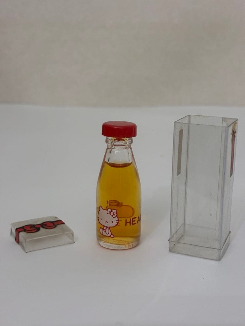 ハローキティ　香水　1976 レトロ　サンリオ　パフューム　キティ