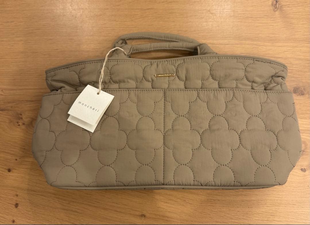 【未使用品】モンシェリ　フラワーキルティング3wayおでかけバッグ　MOCHA