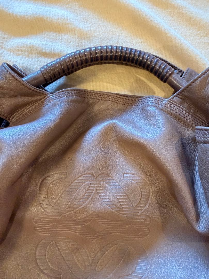 【SatoKoba】ロエベ　LOEWE ナッパアイレ　アナグラム