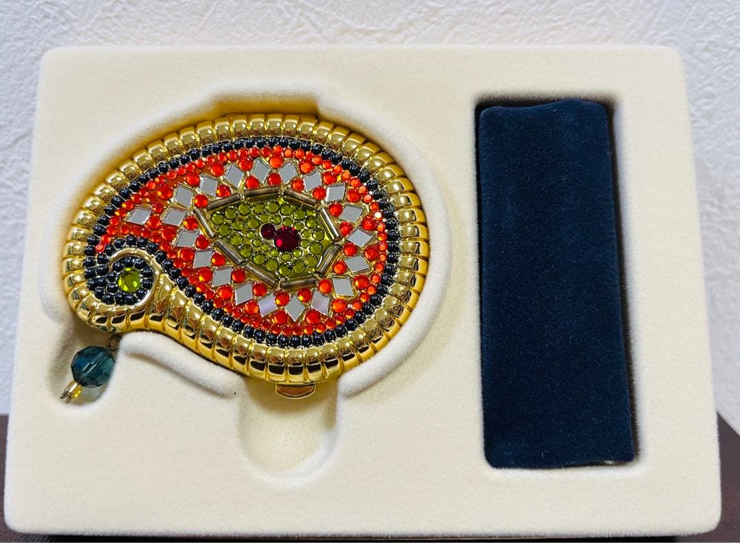 エスティローダー ルーシディティ プレストパウダー インディアンペイズリー