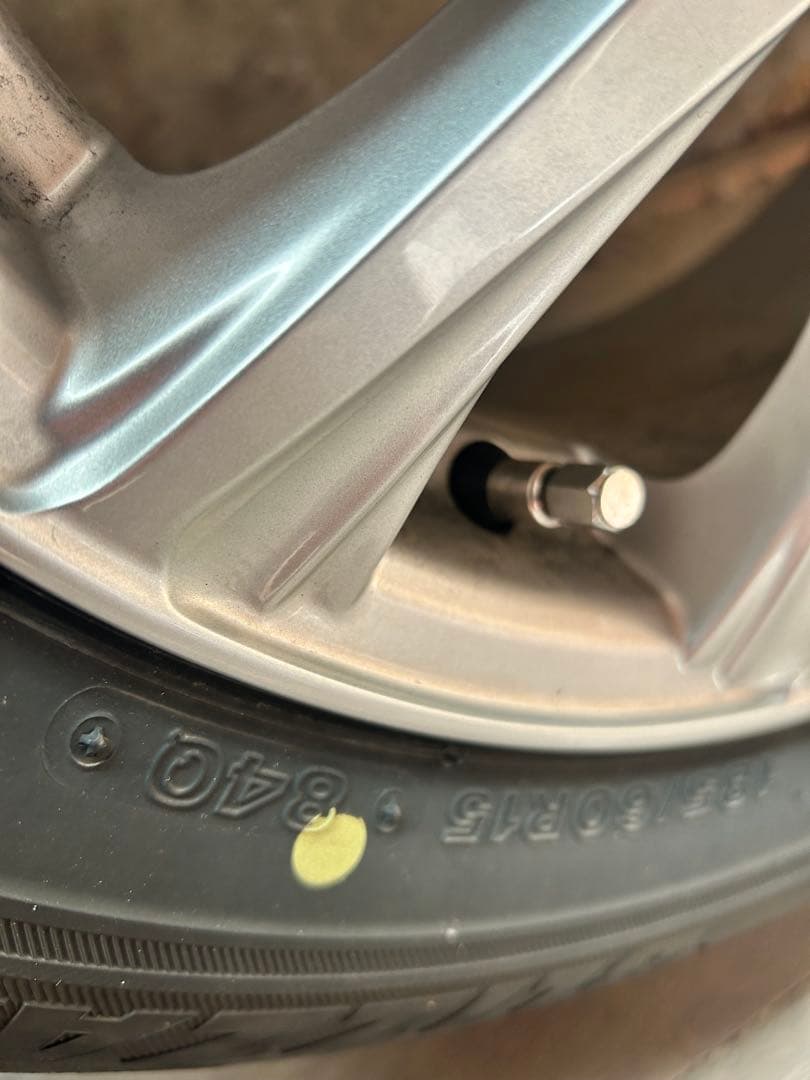 【美品】joker スタッドレス 185/60R15 PCD100 シエンタ