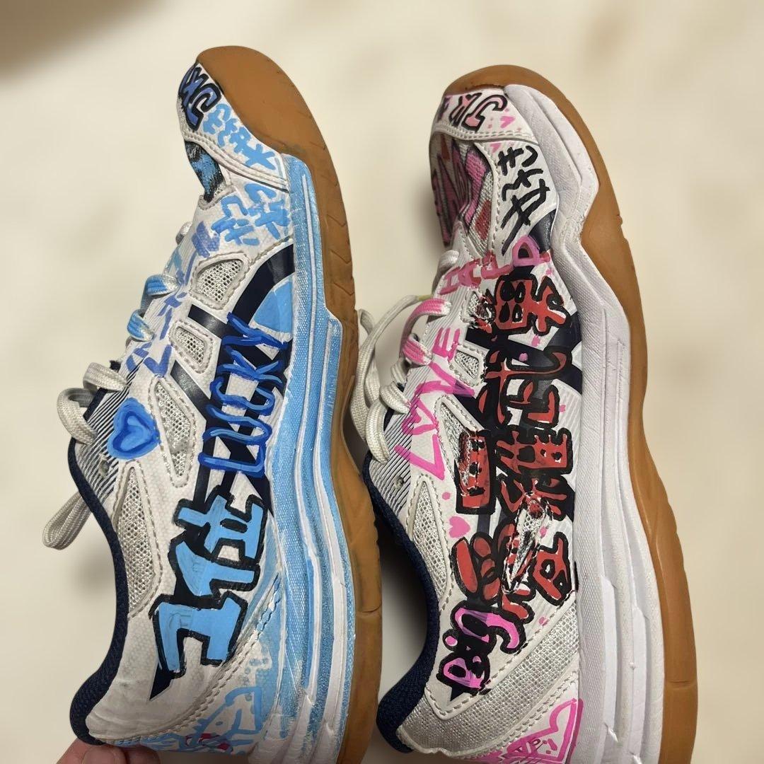 バレーボールシューズ落書き 22.0cm