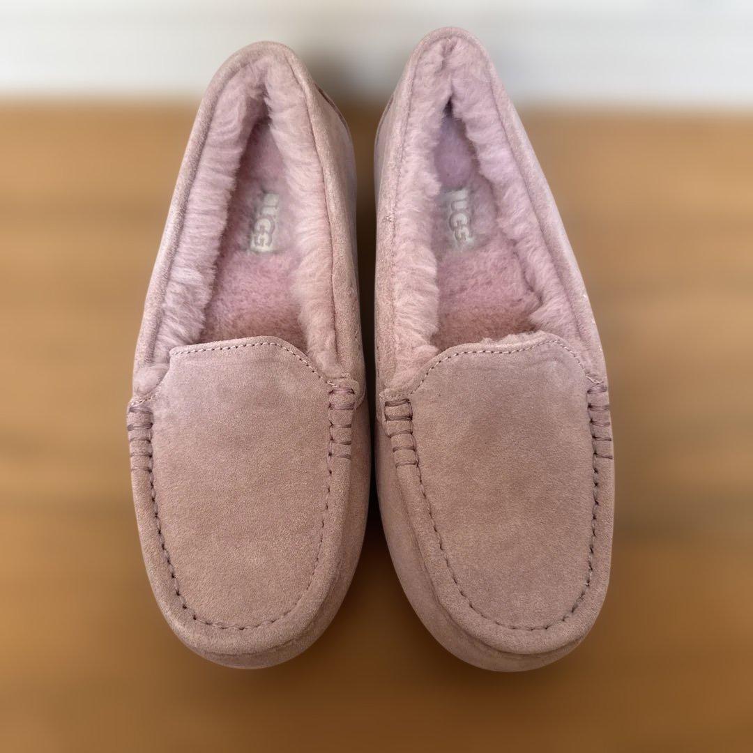 UGG ピンク モカシン　　新品23cm