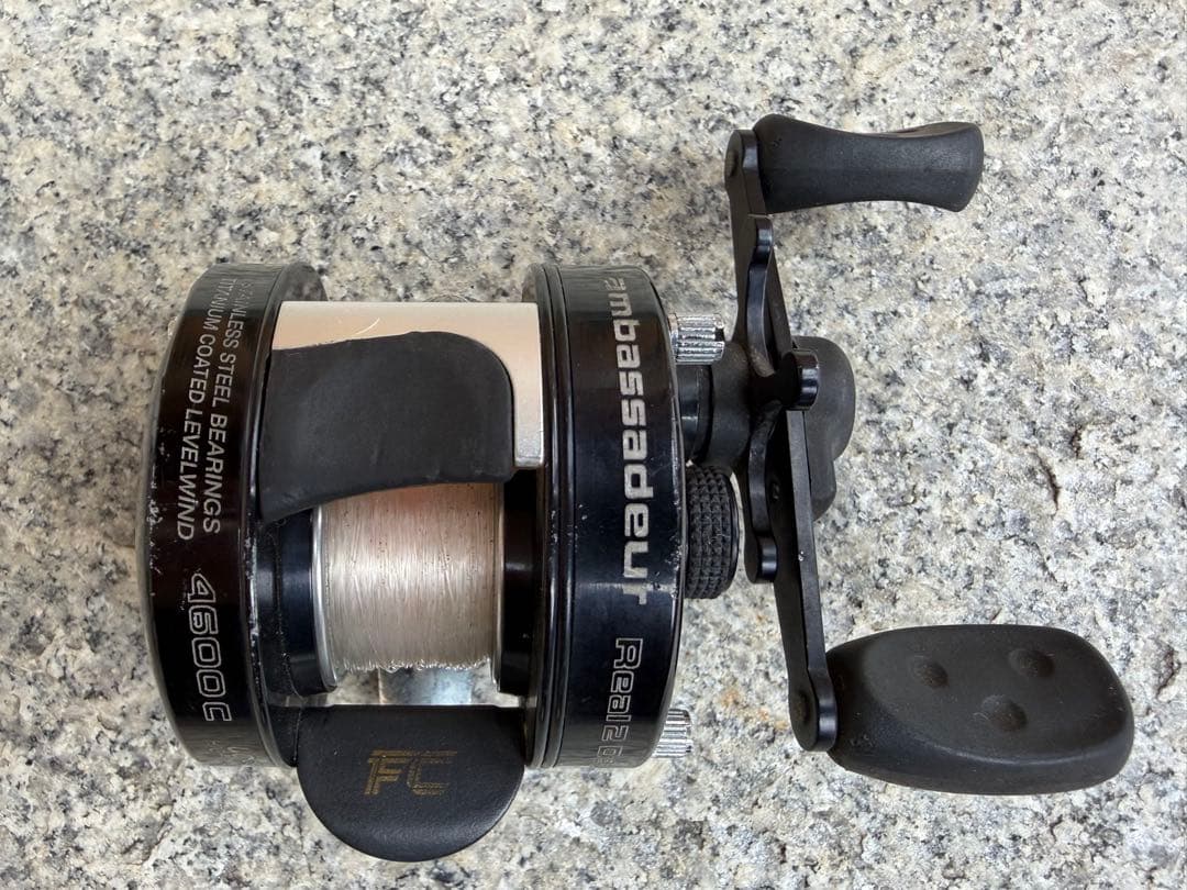 ABU アブガルシア アンバサダー Real2Deal2 UC 4600C 黒