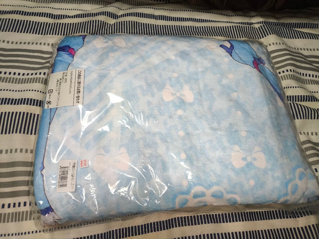 アイカツ　限定ロイヤルブランケット　タオル　2枚セット　星宮いちご　霧矢あおい