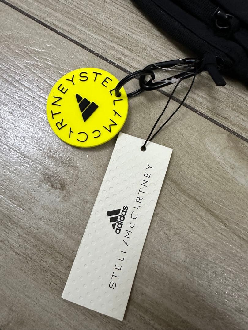 【新品未使用】adidas ステラマッカートニー　ウエストポーチ　ボディーバッグ
