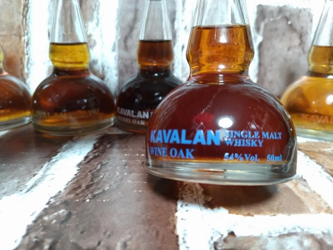 ☆KAVALANポットスチル型　ミニチュアボトルギフトセット☆