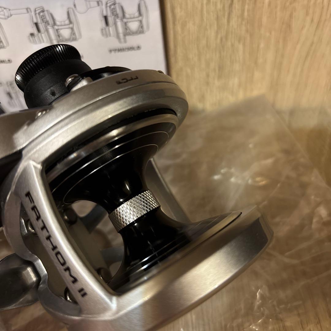 PENN FATHOM II 25NLD / リール / 右巻き /新品未使用品
