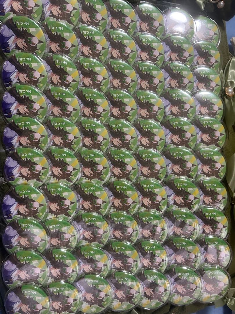 シービークイン様 ミスターシービー　公式缶バッジ　制服　70個