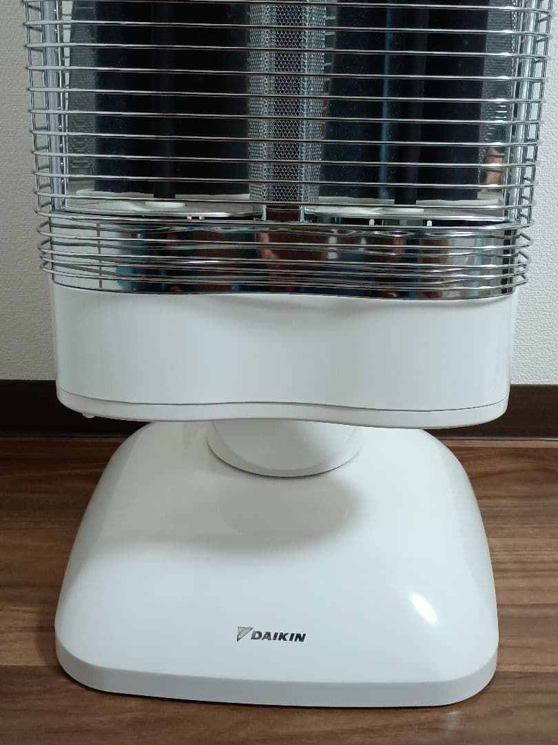 美品 遠赤外線暖房機 セラムヒート ダイキン ERFT11MS 電気ストーブ