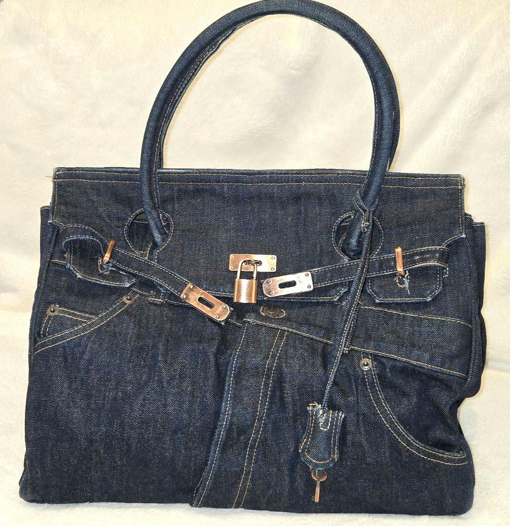 デニムリメイク フラップ付きトートバッグ　 やや大きめ マウジー　南京錠