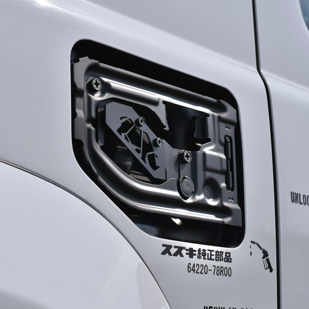 JB64ジムニーJB74シエラ用前向きサイVerスケルトン型燃料リッド