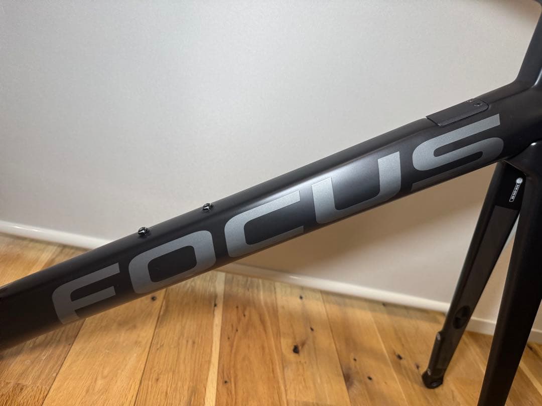 フレームセットFOCUS IZALCO MAX DISC 9　2022年