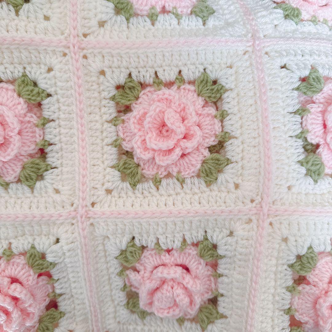 【7】 薔薇 マルチカバー ブランケット 立体花 モチーフ編み