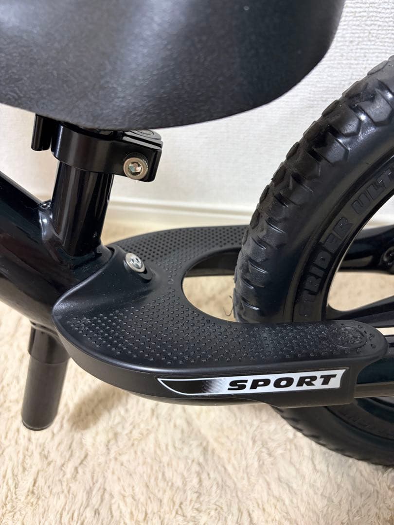 ストライダー ブラック 12インチ スポーツモデル 本体 ブラック 日本正規品